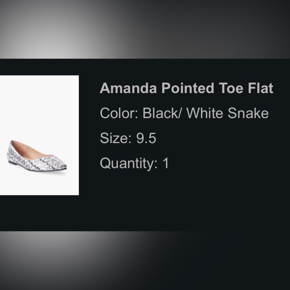 White snack print flats. Fit like a 10-10.5 BRAND NEW NEVER USED